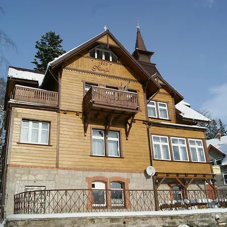 Willa Nimfa Apartamenty rodzinne również pensjonat na wyłączność *